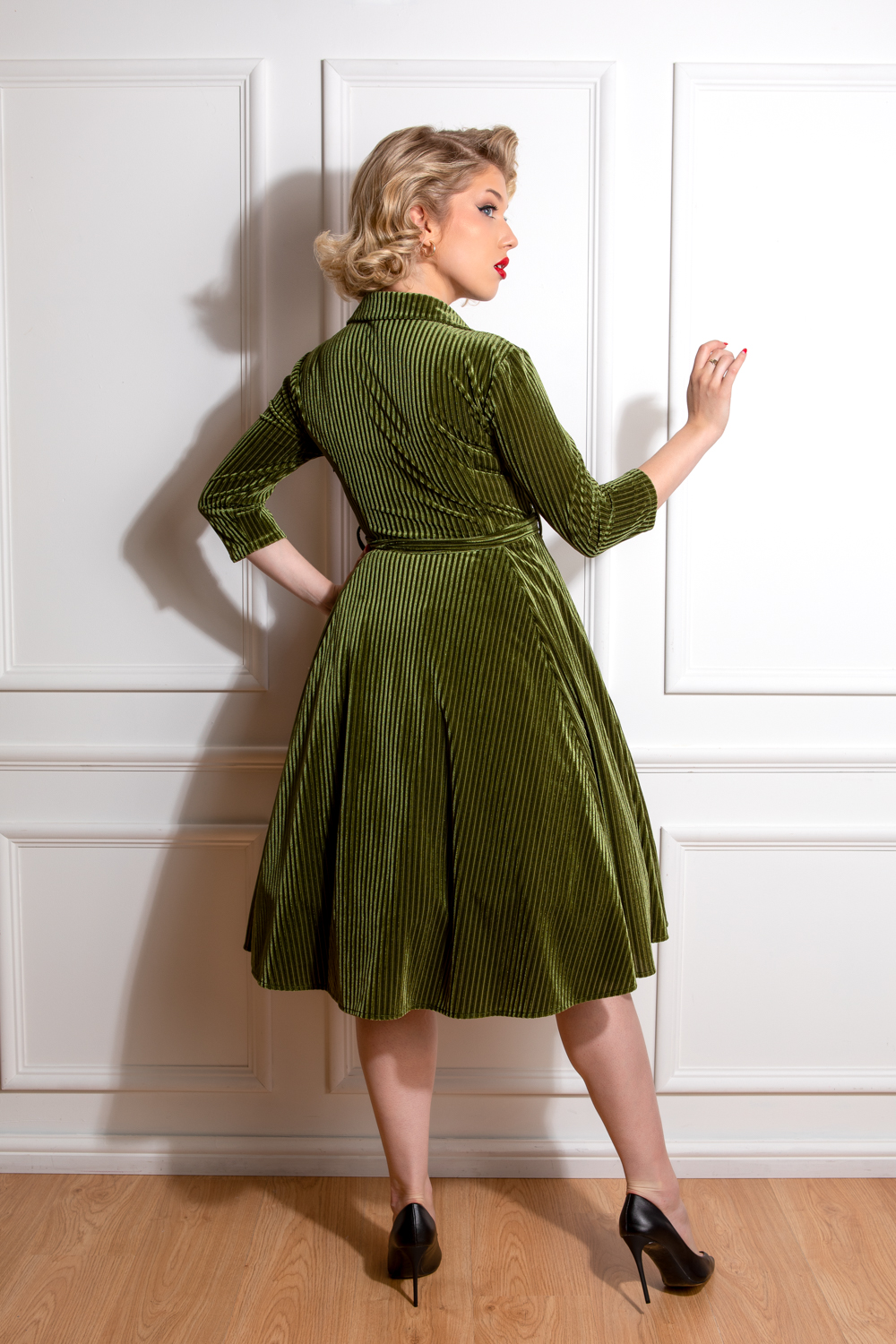 green emerald velvet dress Norma Jean Velvet Swing Dress in Dark Green – Glamour Bunny main image 0