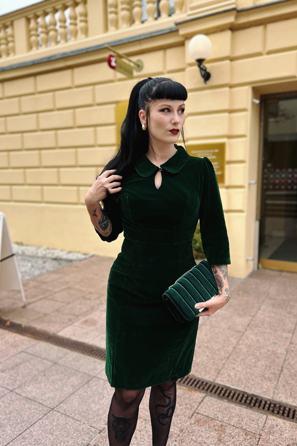 Wrap Dress Green Velvet Wiggle Dress Green Is The New Black  Outfit  @ revolve X @loversfriendsla