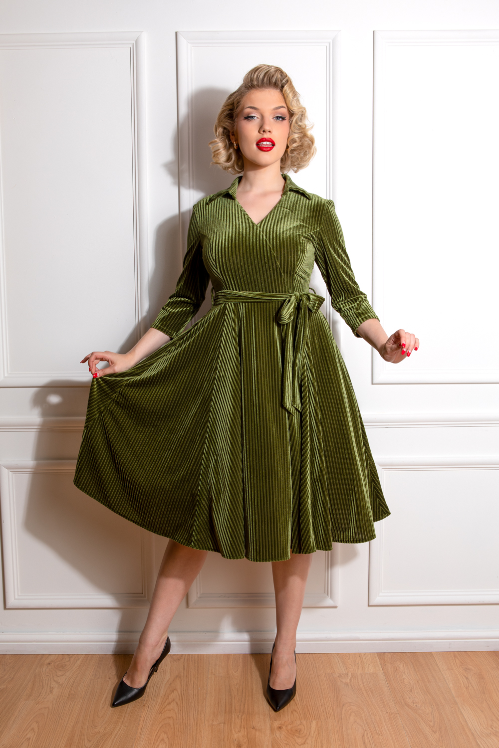 Clara Velvet Swing Dress in Green - Hearts & Roses London